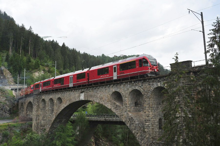 RhB Glacier Express, Allegra Triebwagen und andere (46)